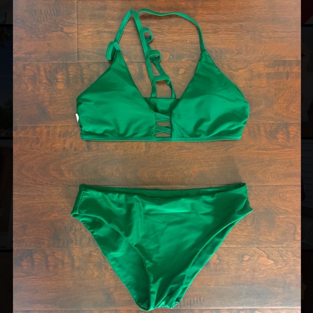 NWOT Cupshe Green Bikini